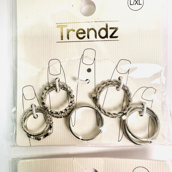 New Trendz Gold and Silver Tone Fashion Finger Rings-Set of 2 - Picture 3 of 5